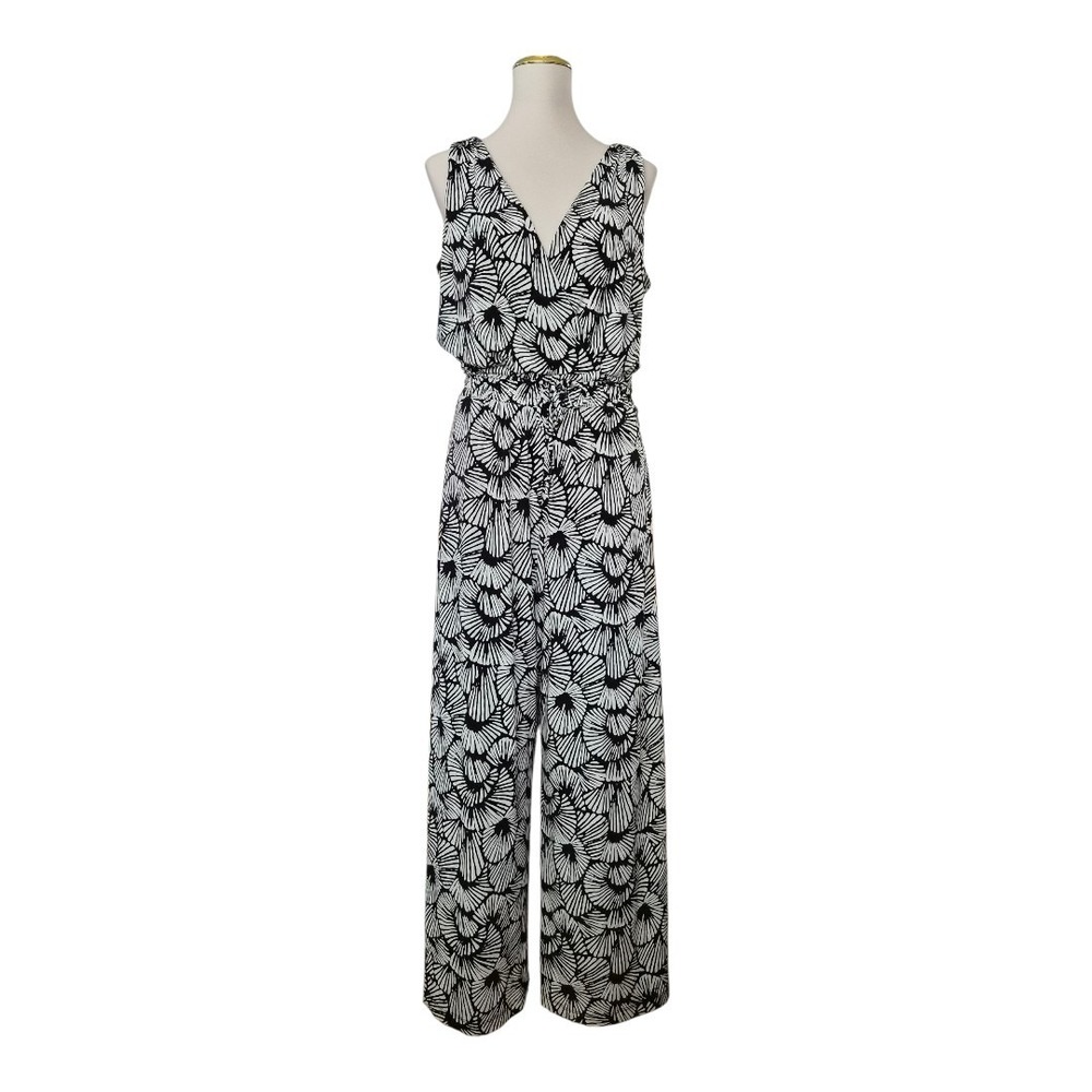 TOMMY BAHAMA WOMEN Shell We Dance SLEEVELESS‎ JUMPSUIT Sz M Black White